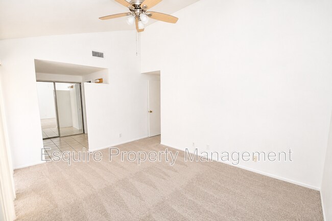 Building Photo - 2065 Pamela St