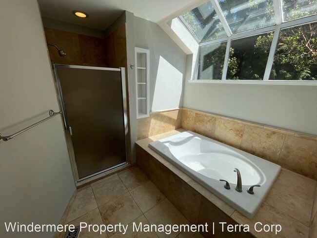 Building Photo - 3 br, 2.5 bath House - 14076 Rosario Road