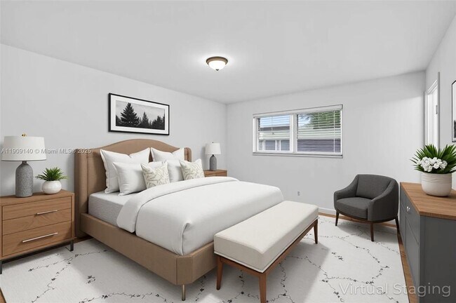 Building Photo - 339 SW 15th St