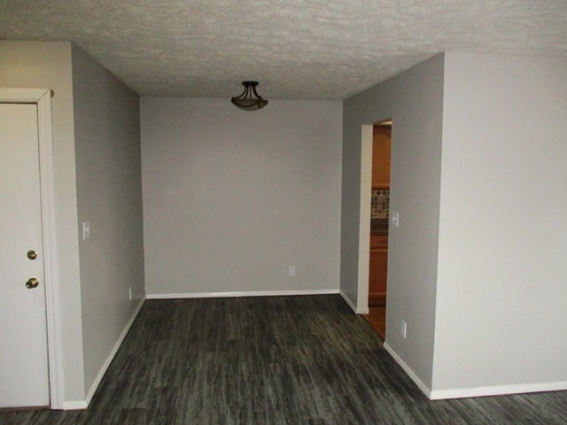 Building Photo - 1600 Northbrook Dr