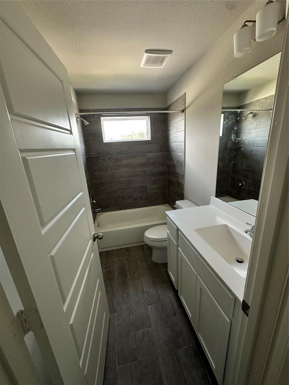 Building Photo - 336 Emerald Thicket Ln