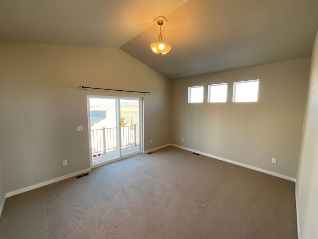 Building Photo - 2 Bedroom Home Available Near Dublin Blvd ...