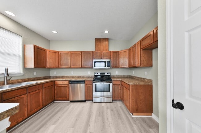 Building Photo - Five Points 4 bedroom home