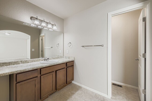 Building Photo - 7575 Forest Meadows Ave