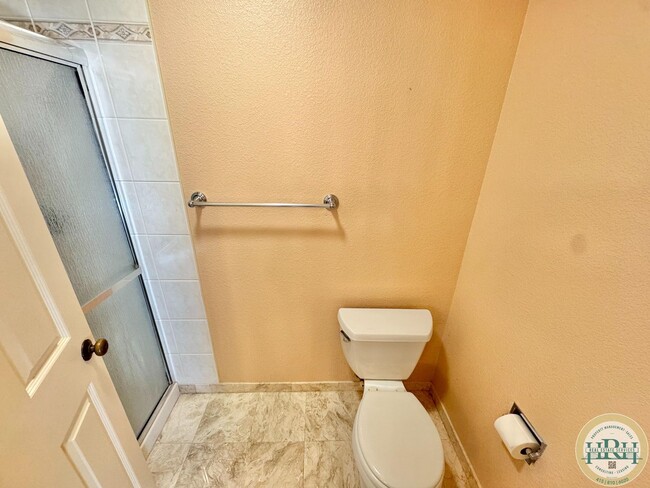 Building Photo - Charming 3-Bedroom, 2.5-Bathroom Condo in Novato