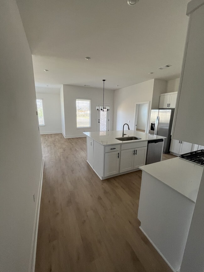 Building Photo - 464 W Gosling Isle