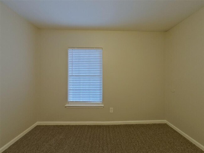 Building Photo - 10935 Mockingbird Pl