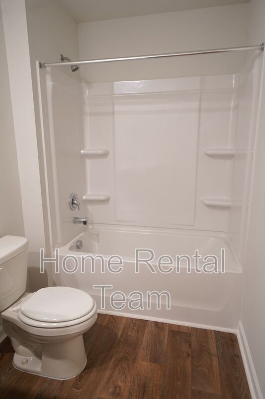 Building Photo - 133 Painted Lady Lp