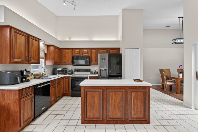 Building Photo - 3874 Darston St