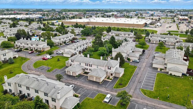 Building Photo - 1630 Holland Dr