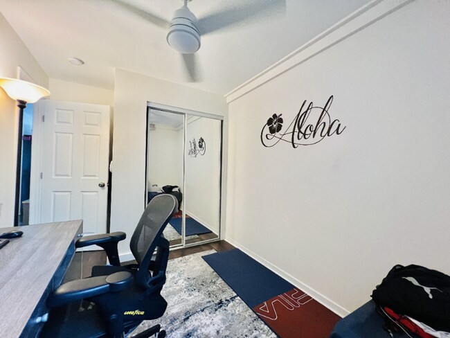 Building Photo - 1685 Mahani Loop
