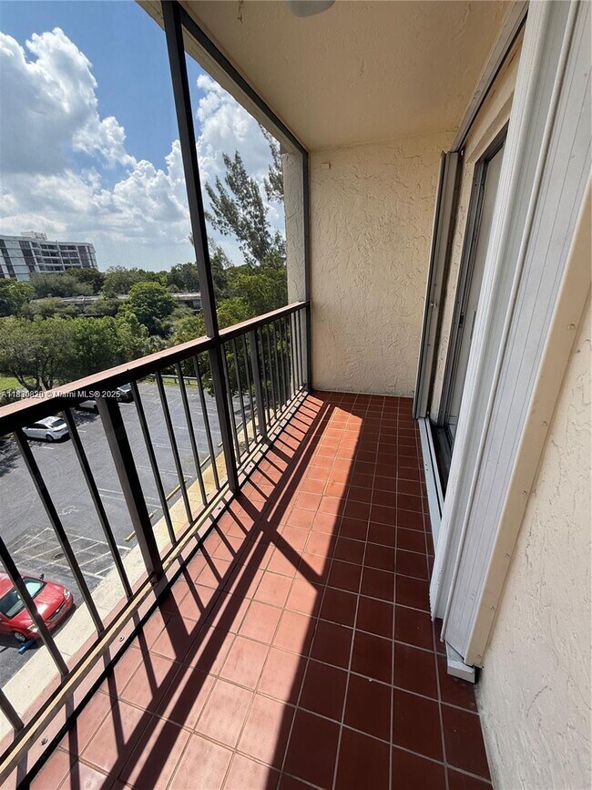 Building Photo - 14250 SW 62nd St