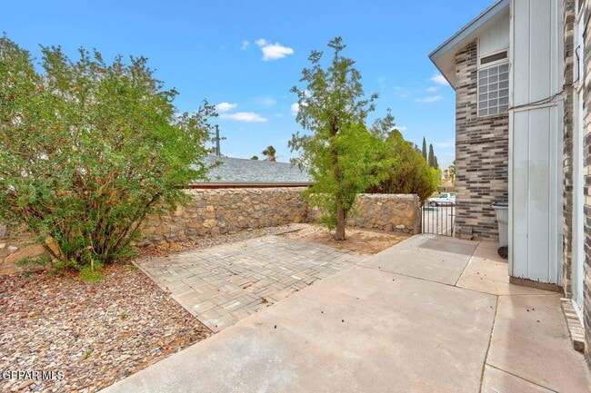 Building Photo - 4237 Loma Rosada Dr