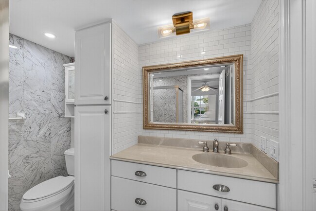 Building Photo - 1071 Sugar Sands Blvd