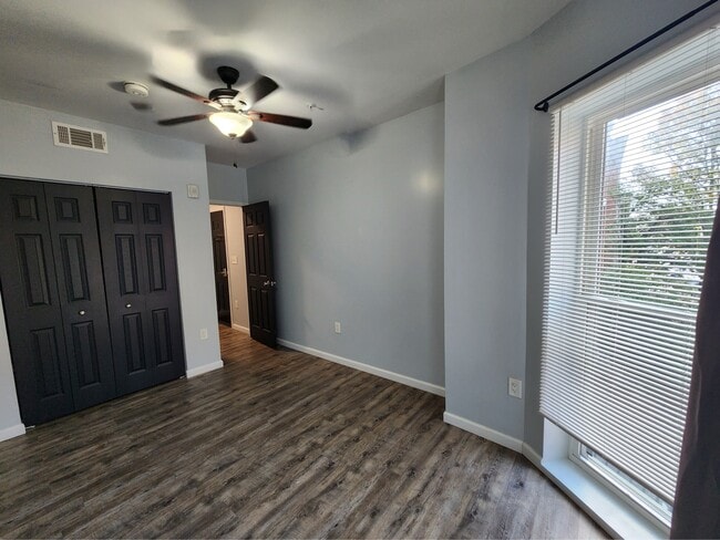 Building Photo - 1729 St Paul St