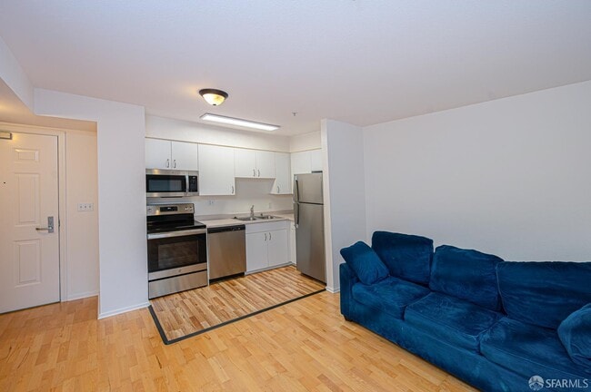 Primary Photo - 8400 Oceanview Terrace