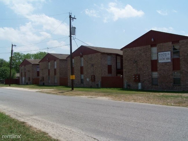 Building Photo - 2 br, 1 bath Apartment - 1400 Clamp Ave