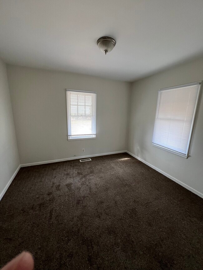 Building Photo - 152 N 37th St