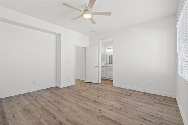 Building Photo - 10405 Nutt Creek Ave