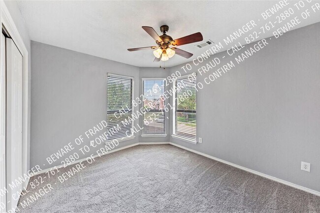 Building Photo - 473 Leisure Ln