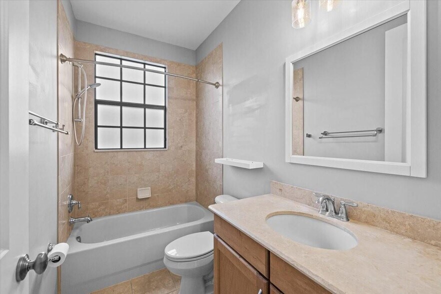 Building Photo - 10845 NW 74th Dr