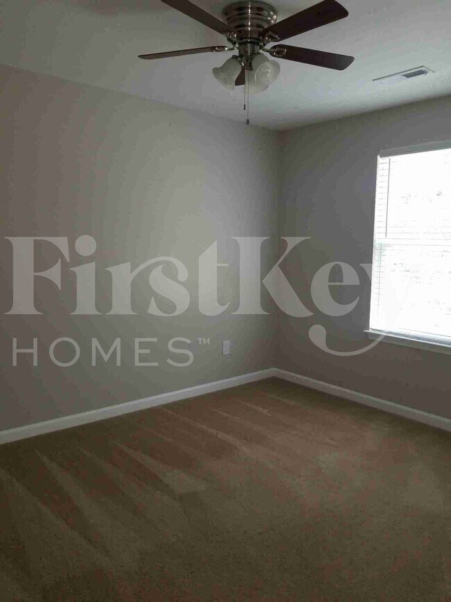 Building Photo - 901 Leatherstone Ln