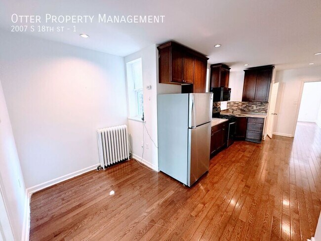 Building Photo - 2007 S 18th St