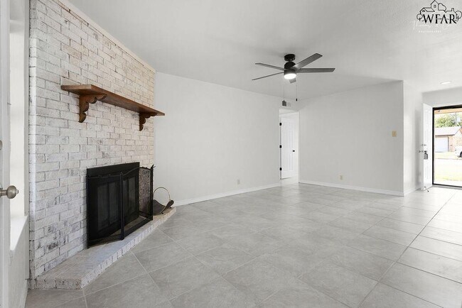Building Photo - 4837 Colleen Dr