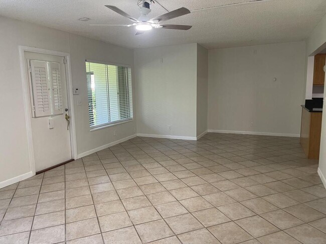 Building Photo - 5971 La Pinata Blvd