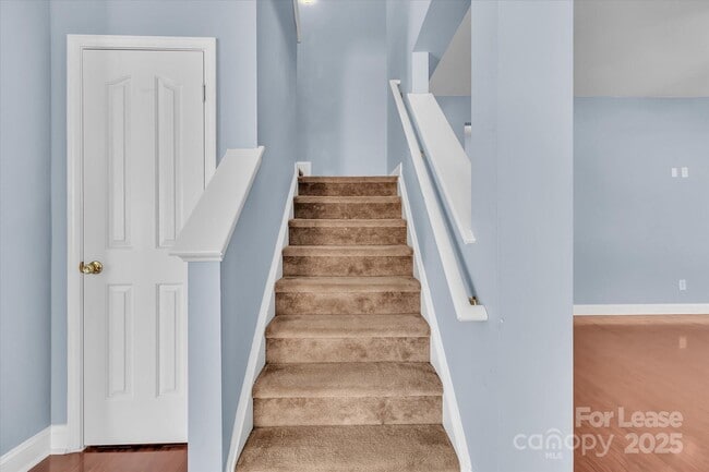 Building Photo - 15635 Normans Landing Dr