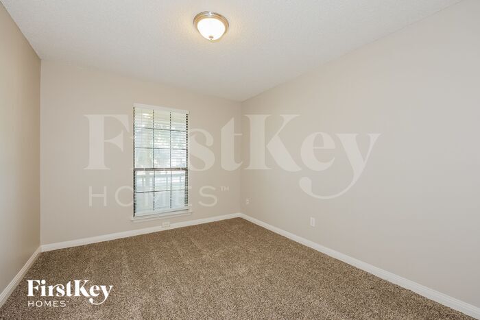 Building Photo - 2437 Slaton Dr