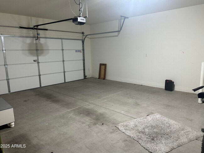 Building Photo - 20645 N Gardenia Rd