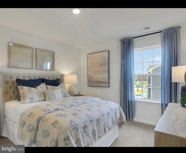 Building Photo - 121 Malibu Dr