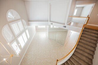 Building Photo - Beautiful Home in a Guard Gated Community