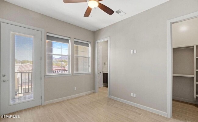 Building Photo - 313 Vin Raliuga Ct