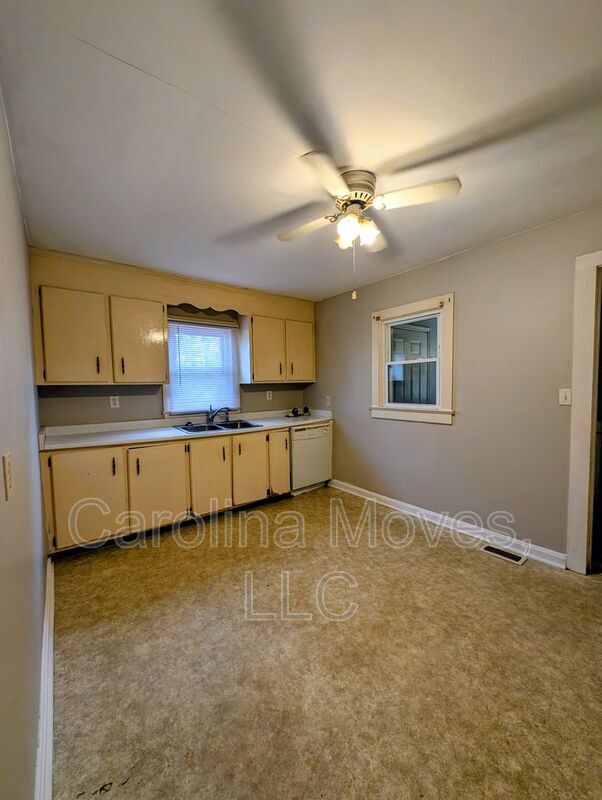 Building Photo - 201 Emile St