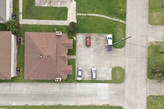 Building Photo - 1310 Brenda Ln