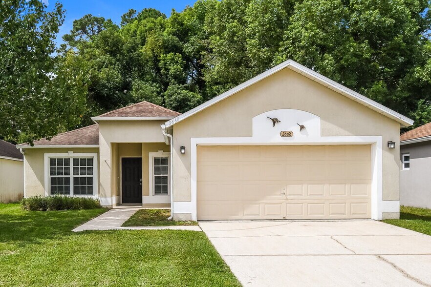 Primary Photo - 2668 Lantana Lakes Dr W