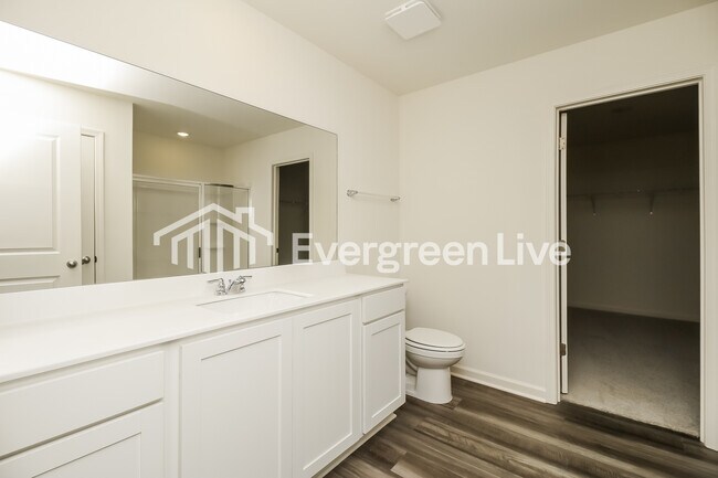 Building Photo - 236 Long Dr