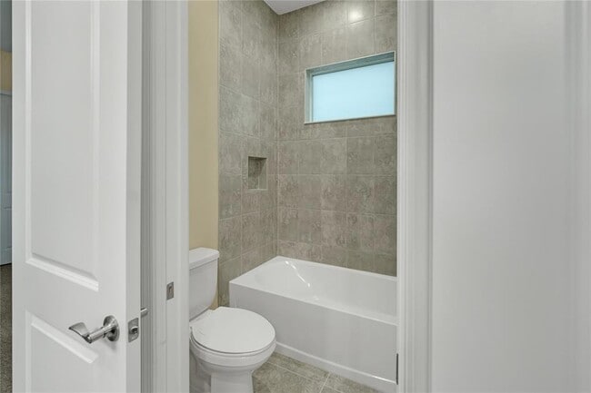 Building Photo - 14941 RedCove Pl