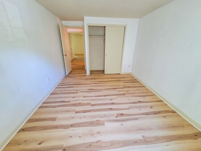 Building Photo - Fantastic 3br TownHome in highly sought Silver Spring Neighborhood - Available NOW!
