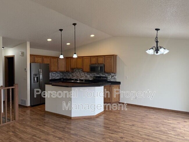 Building Photo - 2320 5th St W