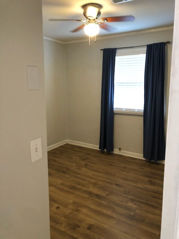 Building Photo - 8224 Tamarack Rd
