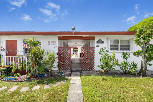 Building Photo - 5740 NW 38th St