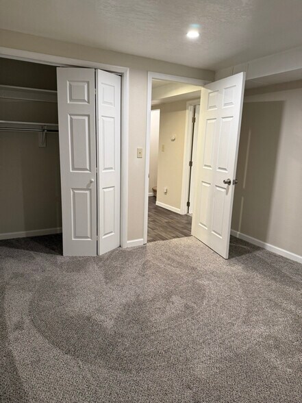 Building Photo - 301 Geddis St