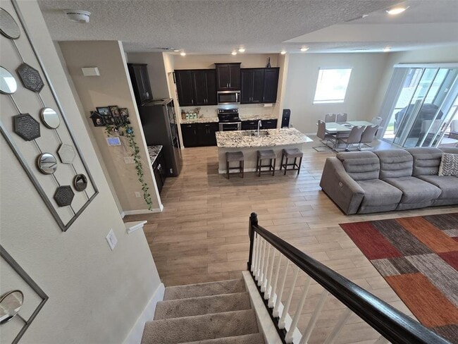 Building Photo - 10912 Honor Rd