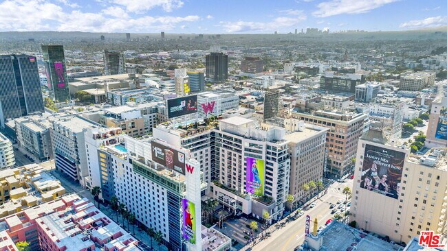Building Photo - 6250 Hollywood Blvd