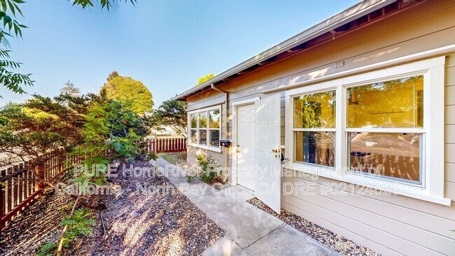 Building Photo - 1430 Sonoma Ave