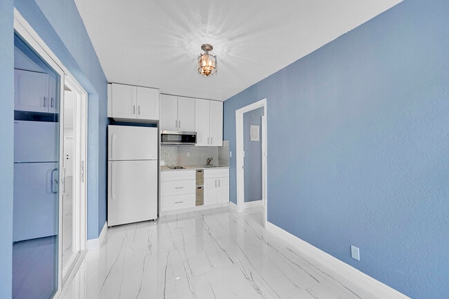 Building Photo - 1181 SW 4th Terrace