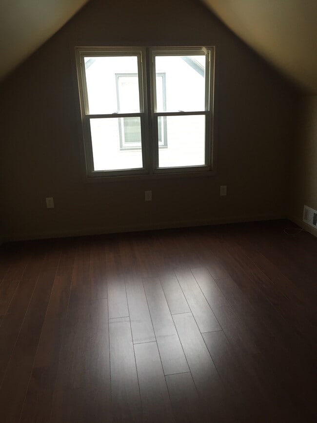 Building Photo - Cozy 3 bedroom 2bath Bungalow in nice Redford neighborhood